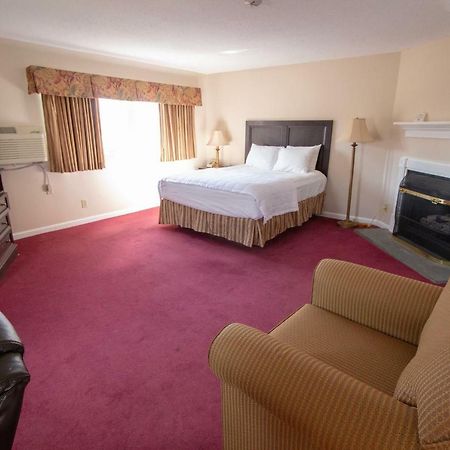 The Lucerne Inn Dedham Bagian luar foto
