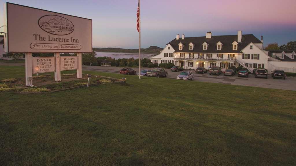 The Lucerne Inn Dedham Bagian luar foto