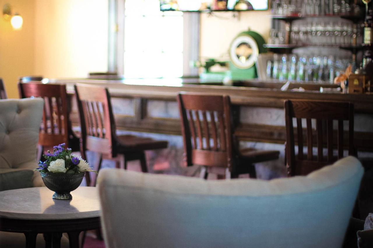 The Lucerne Inn Dedham Bagian luar foto