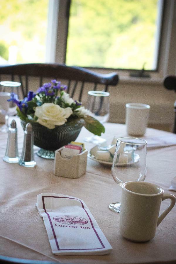 The Lucerne Inn Dedham Bagian luar foto